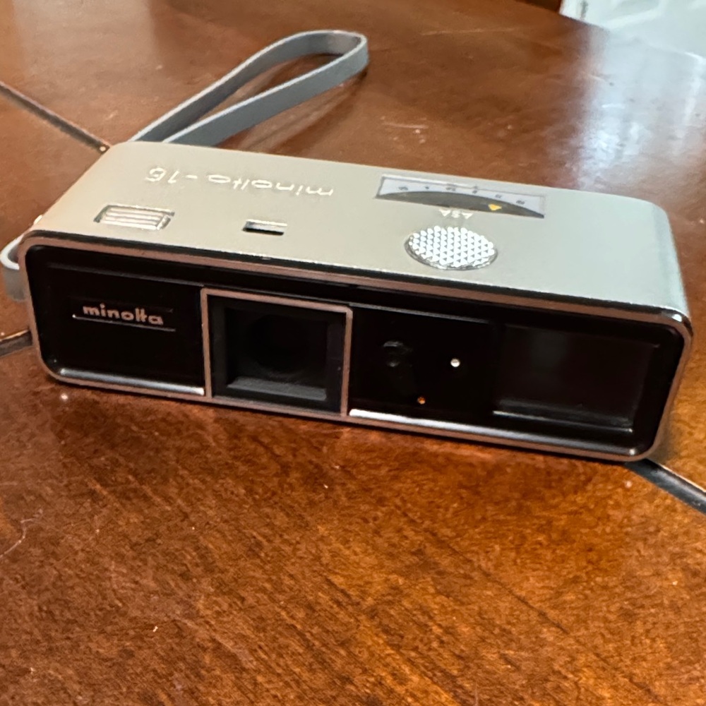 Minolta 16 Model P 110 Camera Untested X1